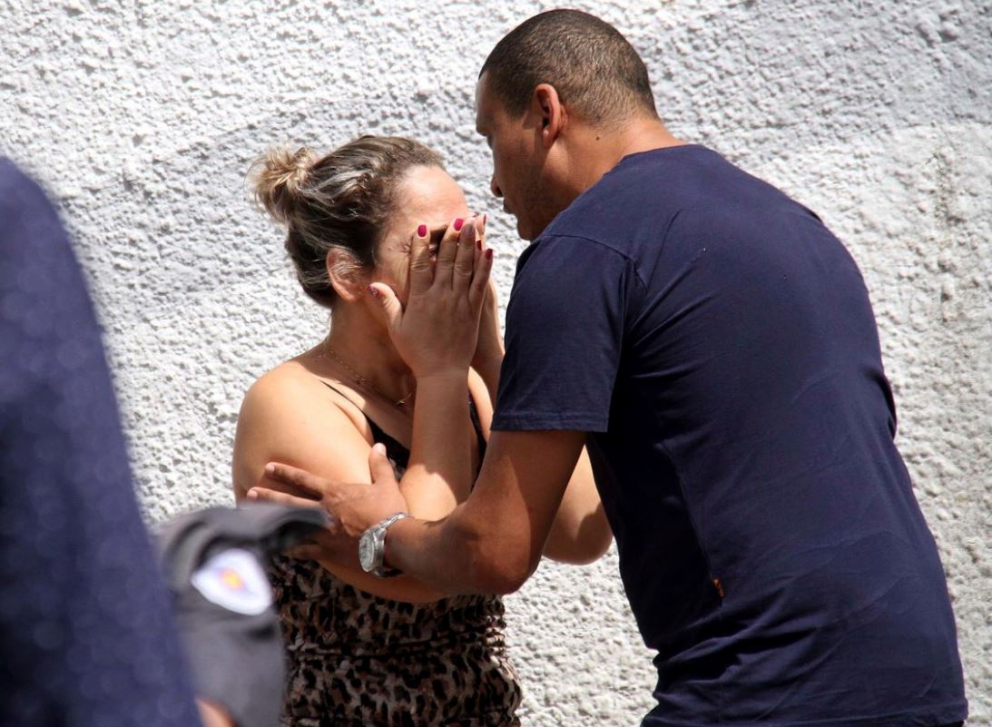 Brasile, ex studenti compiono una strage a scuola: 10 morti