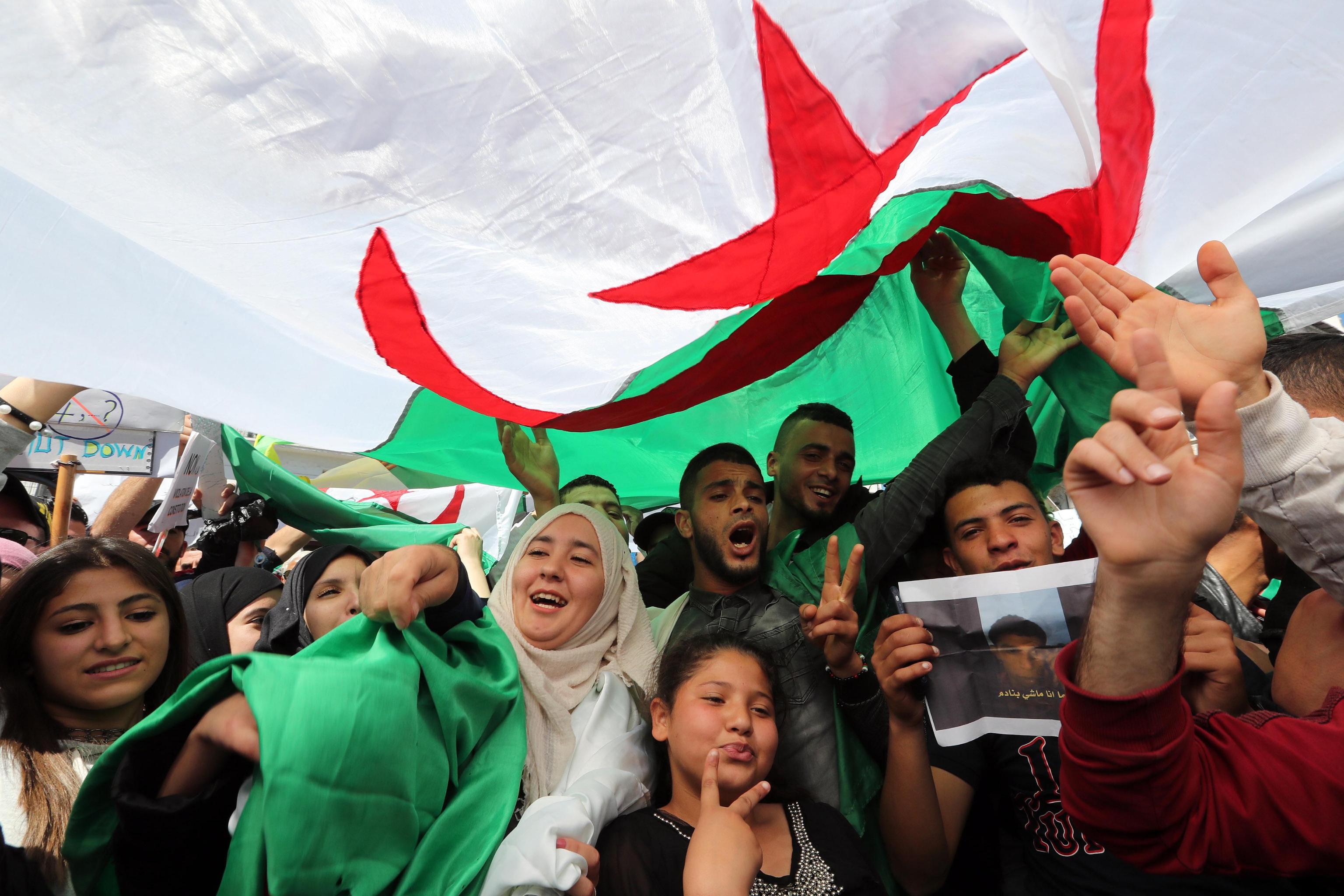 I nemici dell’Algeria sono due: Bouteflika e i Fratelli Musulmani