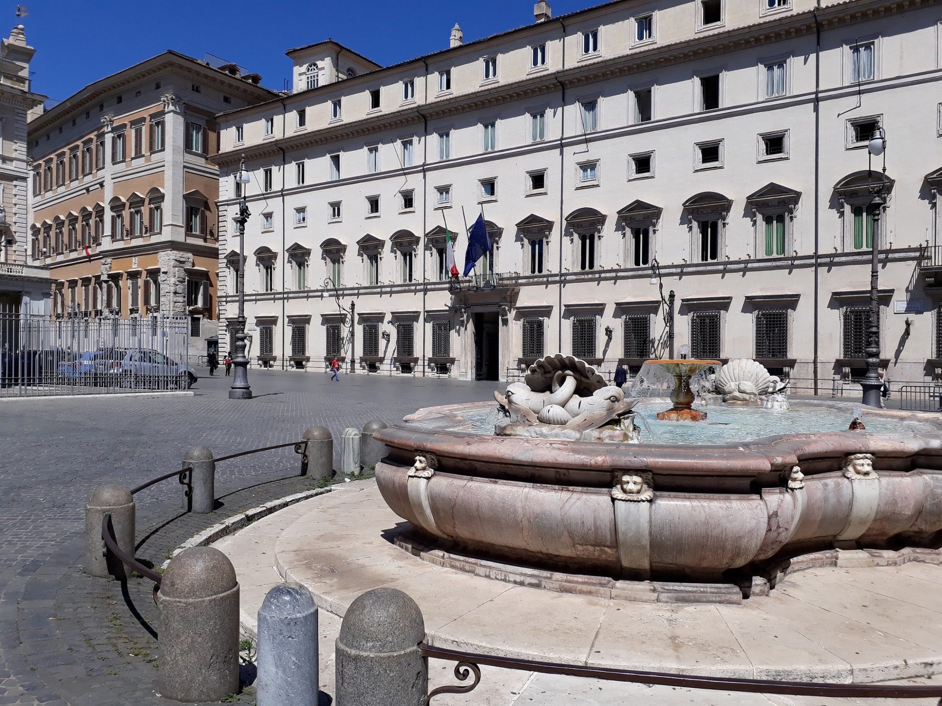 Canzonati e contenti