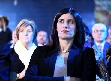 Torino, Busta sospetta a Chiara Appendino