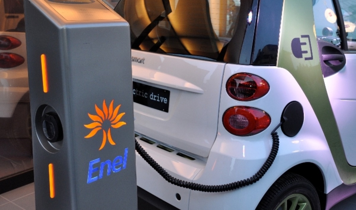 Auto elettriche: partenza in ritardo, vendite raddoppiano 