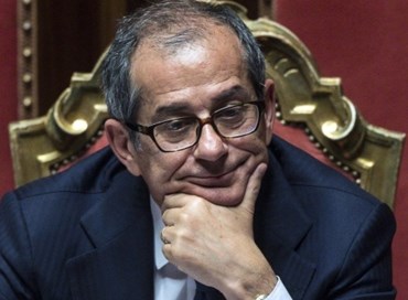 Tria: “Maggioranza sia responsabile, pensi alla crescita”