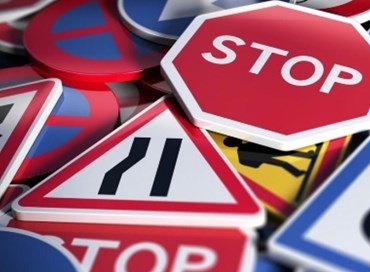 Codice strada: trasparenza multe, cartelli anche sociali