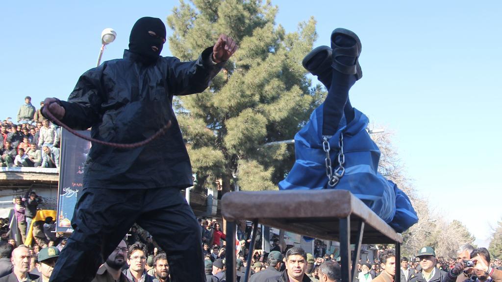 Iran: esecuzioni di minorenni, amputazioni e fustigazioni
