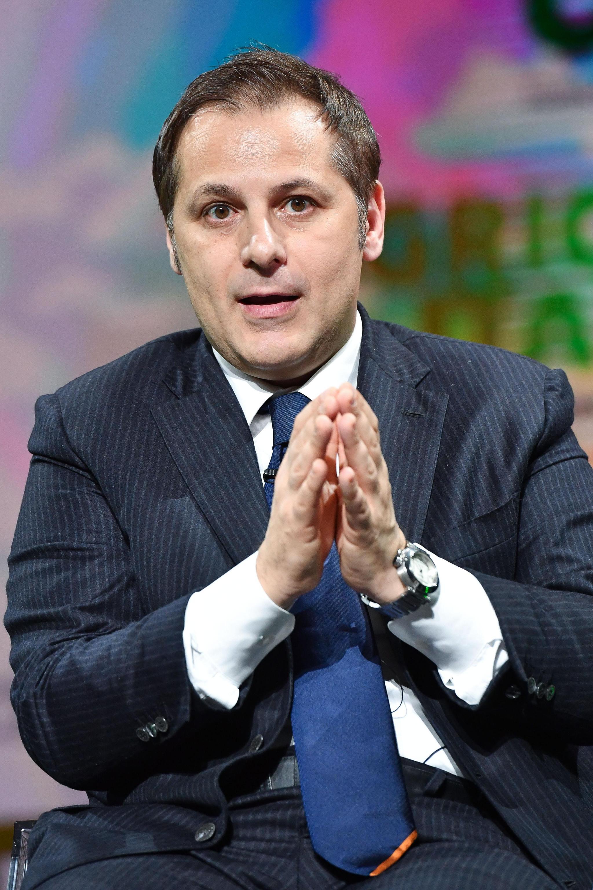 Siri indagato per corruzione, Di Maio: “Si dimetta”