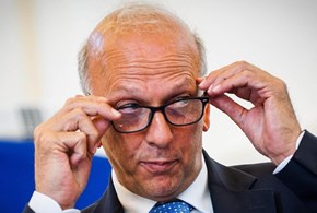 Scuola, accordo tra governo e sindacati