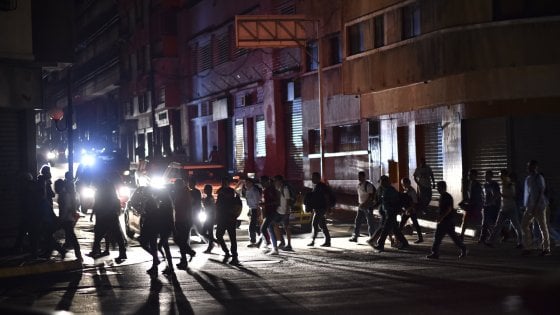 Venezuela: nuovo blackout mette in ginocchio il Paese