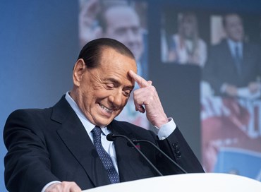 Europee, Berlusconi lancia la sfida al M5s