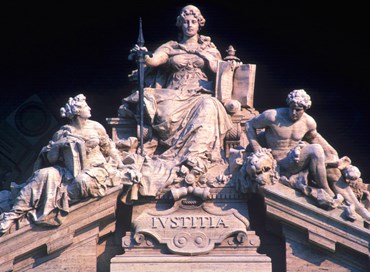 L’avviso (che non c’è) di garanzia (e la condanna di chi si chiede che ha fatto)