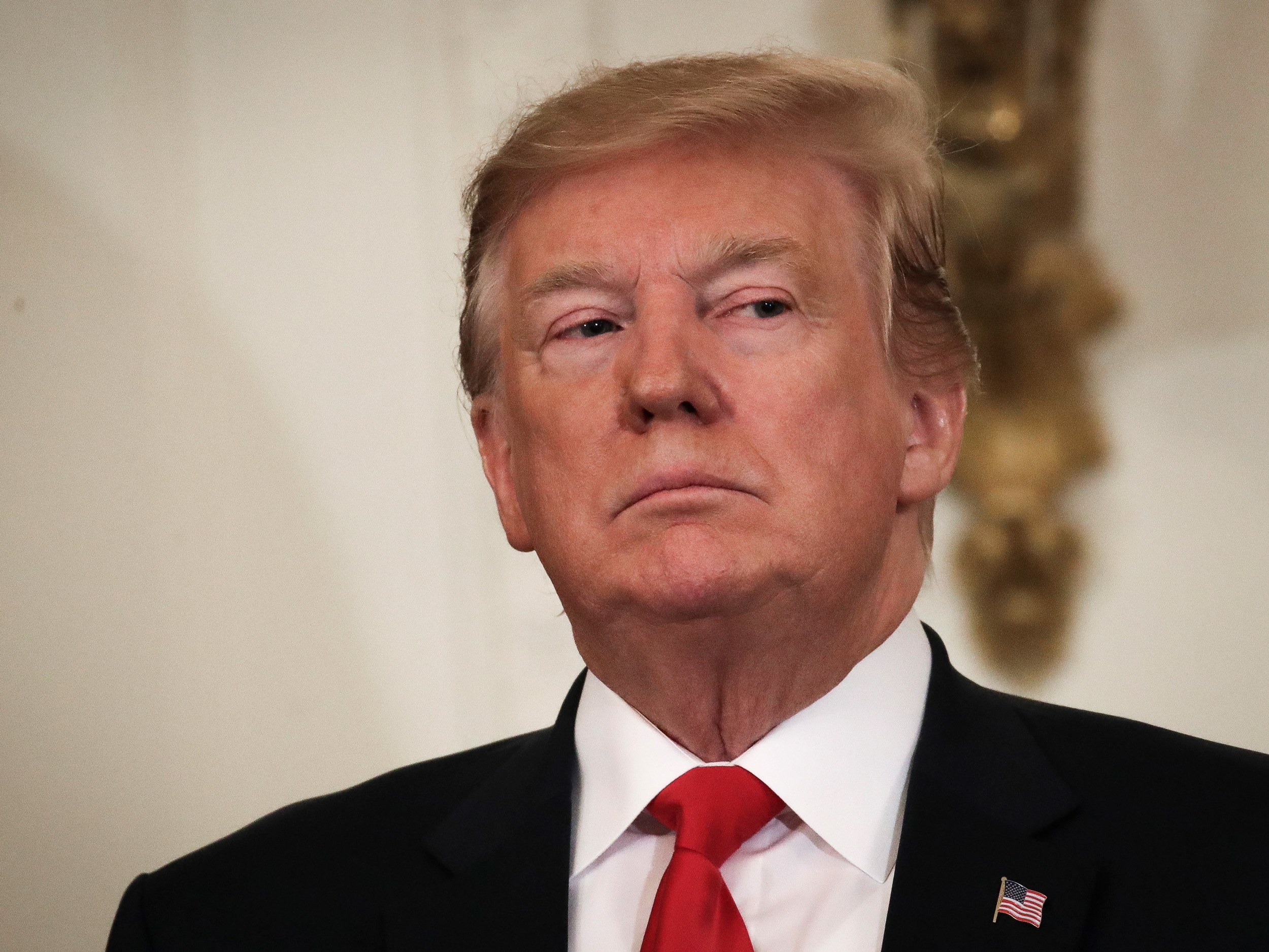 Immigrazione, Trump: “Una barriera d’acciaio con il Messico”