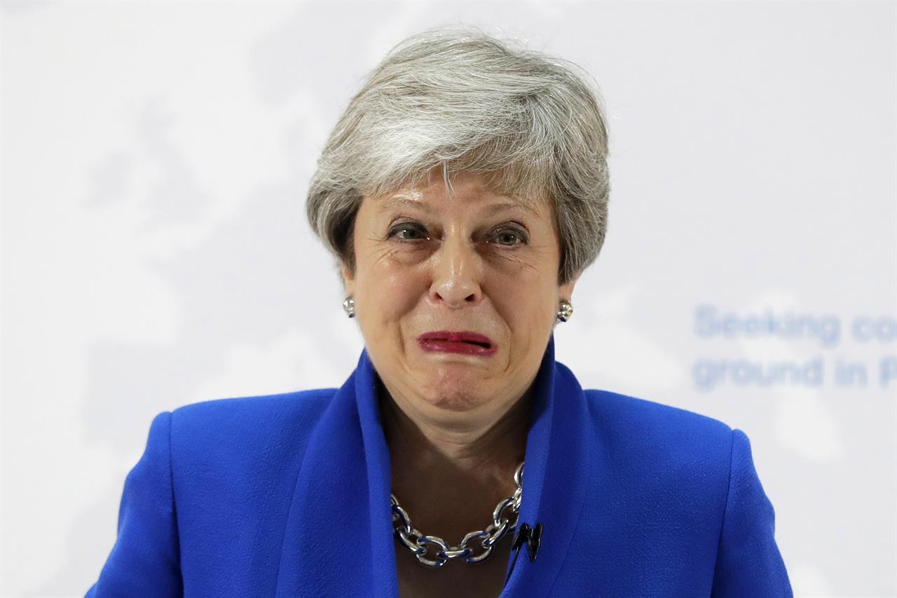Brexit, il lento declino di Theresa May