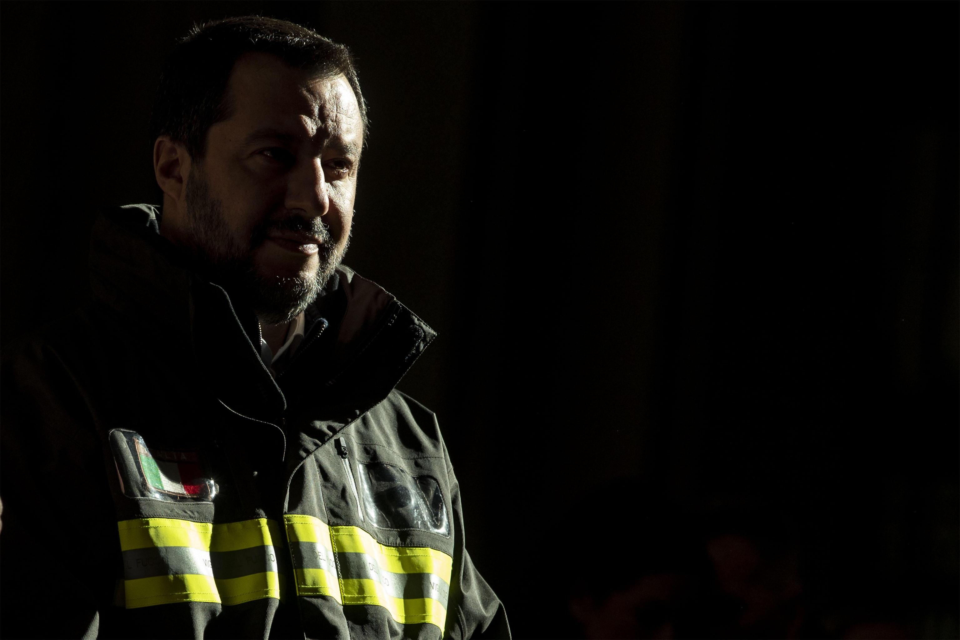 La procura di Bracciano indaga sul giacchetto di Salvini