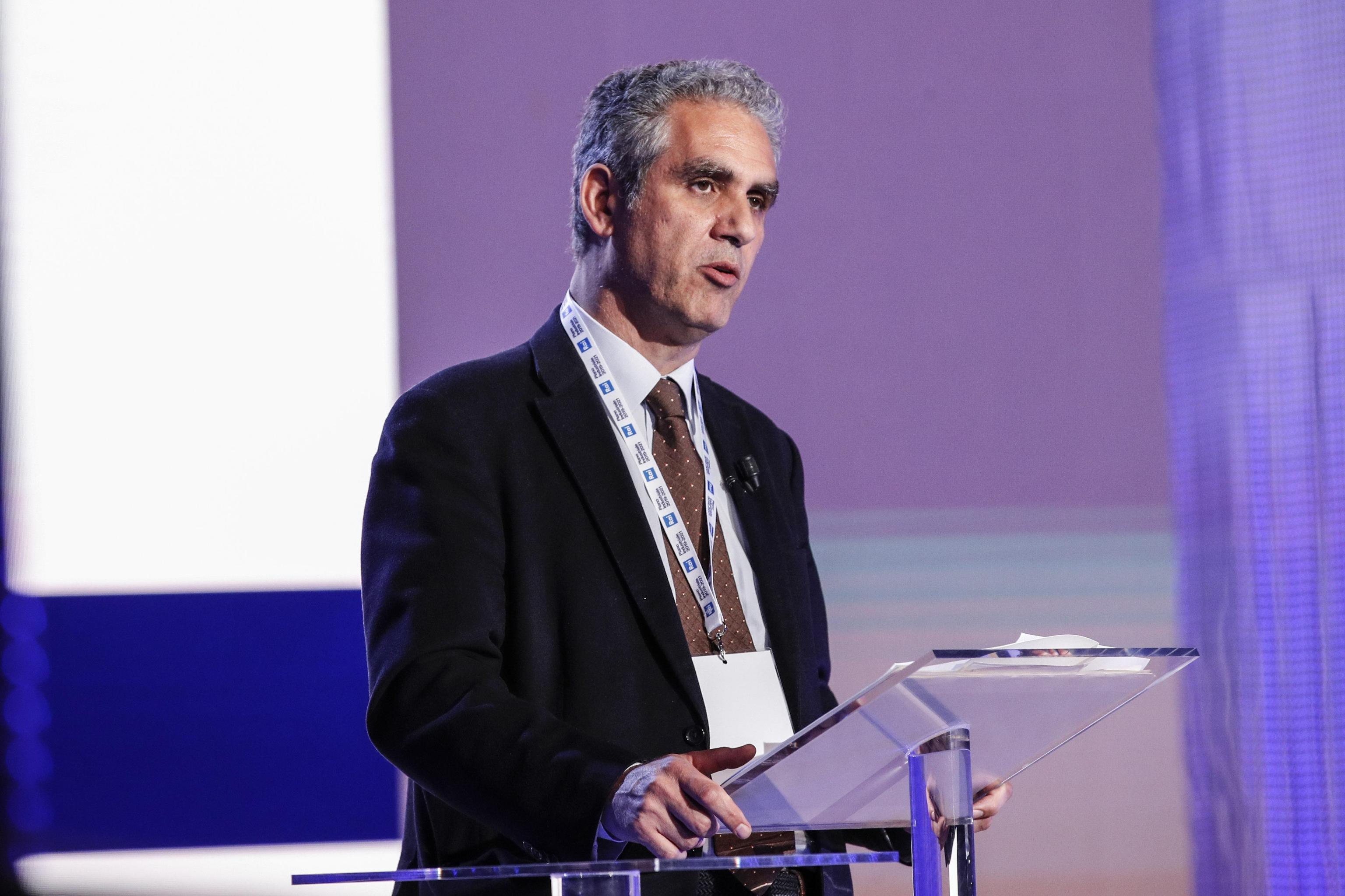 Rai, bocciato il doppio incarico a Foa