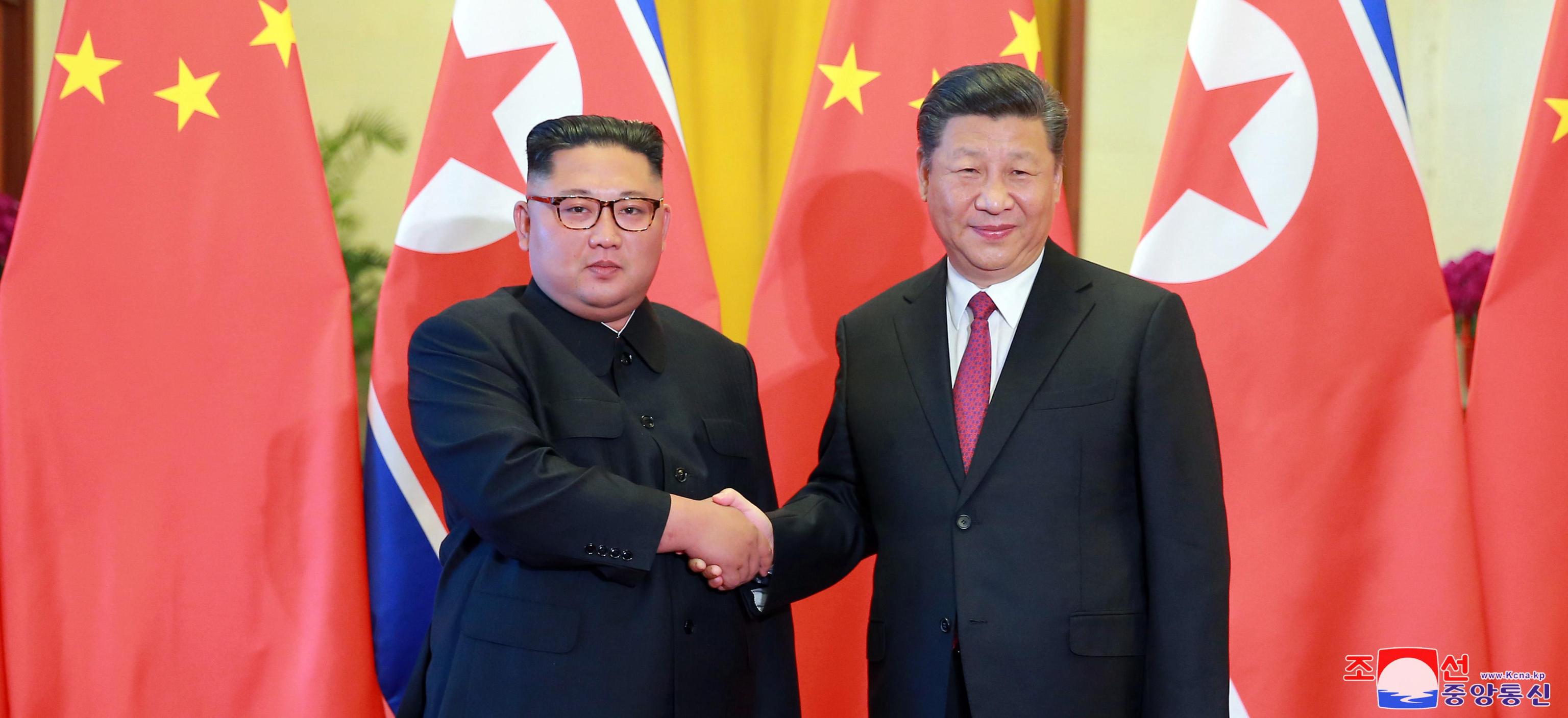 Corea Nord-Cina: Xi a Pyongyang da Kim