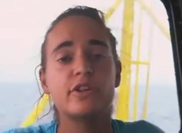 La Sea-Watch 3 fa rotta verso Lampedusa e scatena il panico