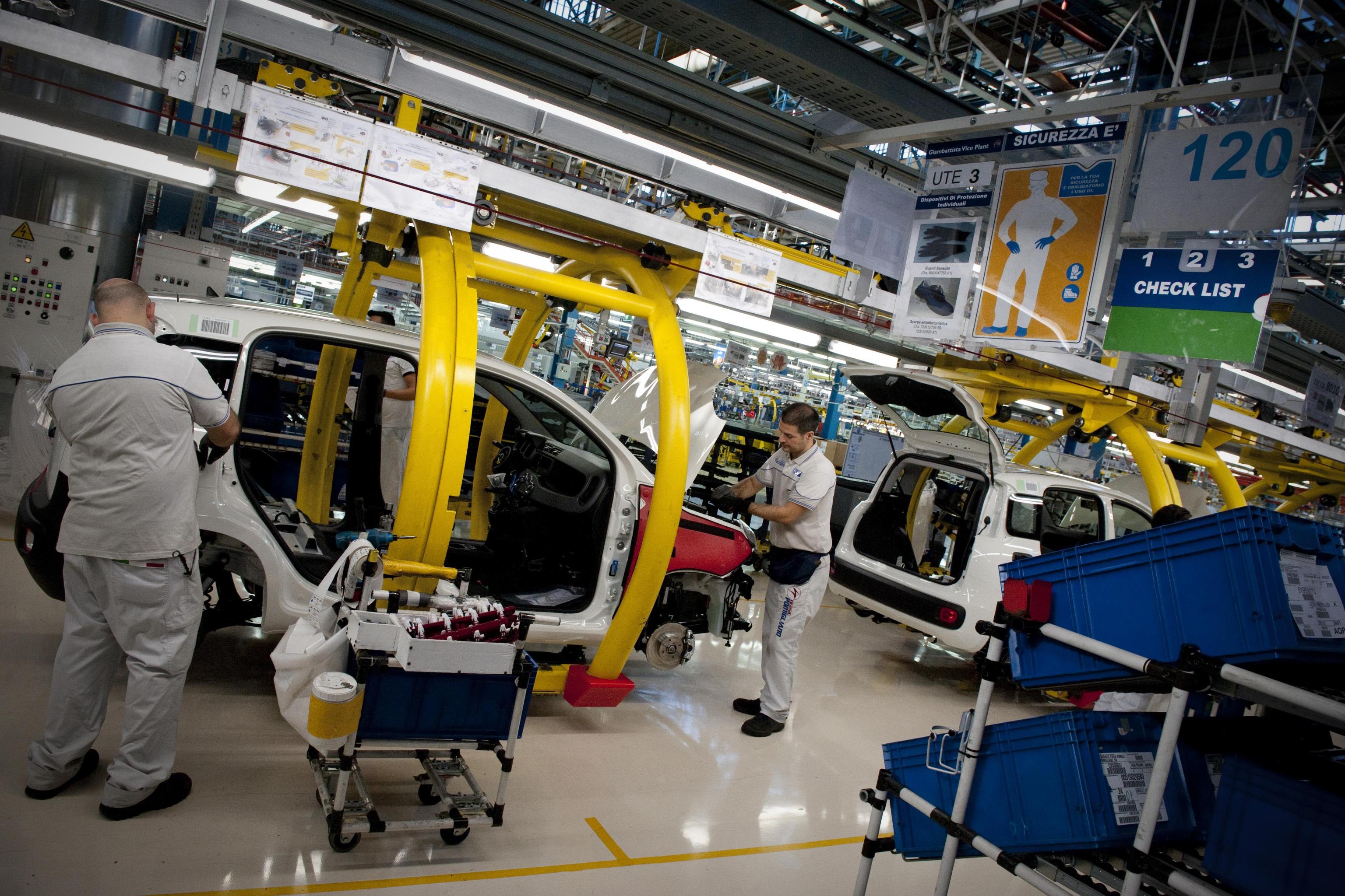 Istat, scende la disoccupazione: a maggio è al 9,9 per cento