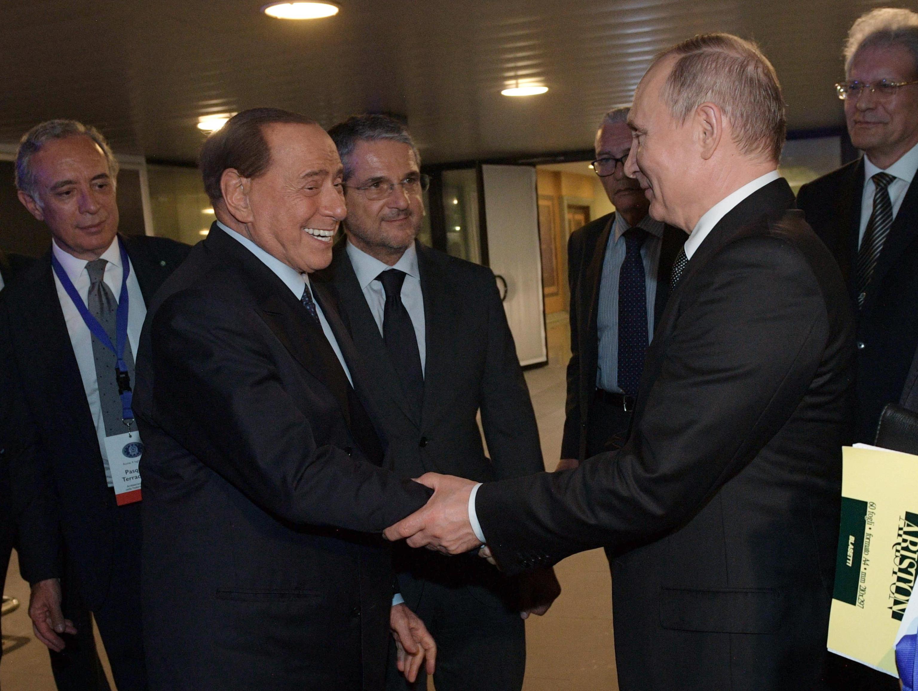 Il lungo faccia a faccia Putin-Berlusconi 