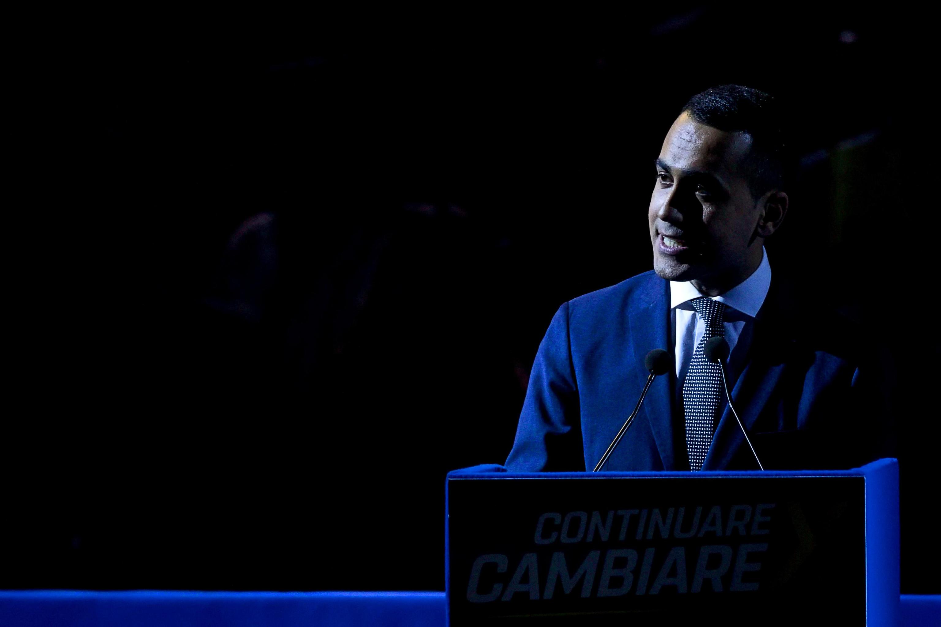 Il mistero delle spie ed il ricatto dei Cinque Stelle