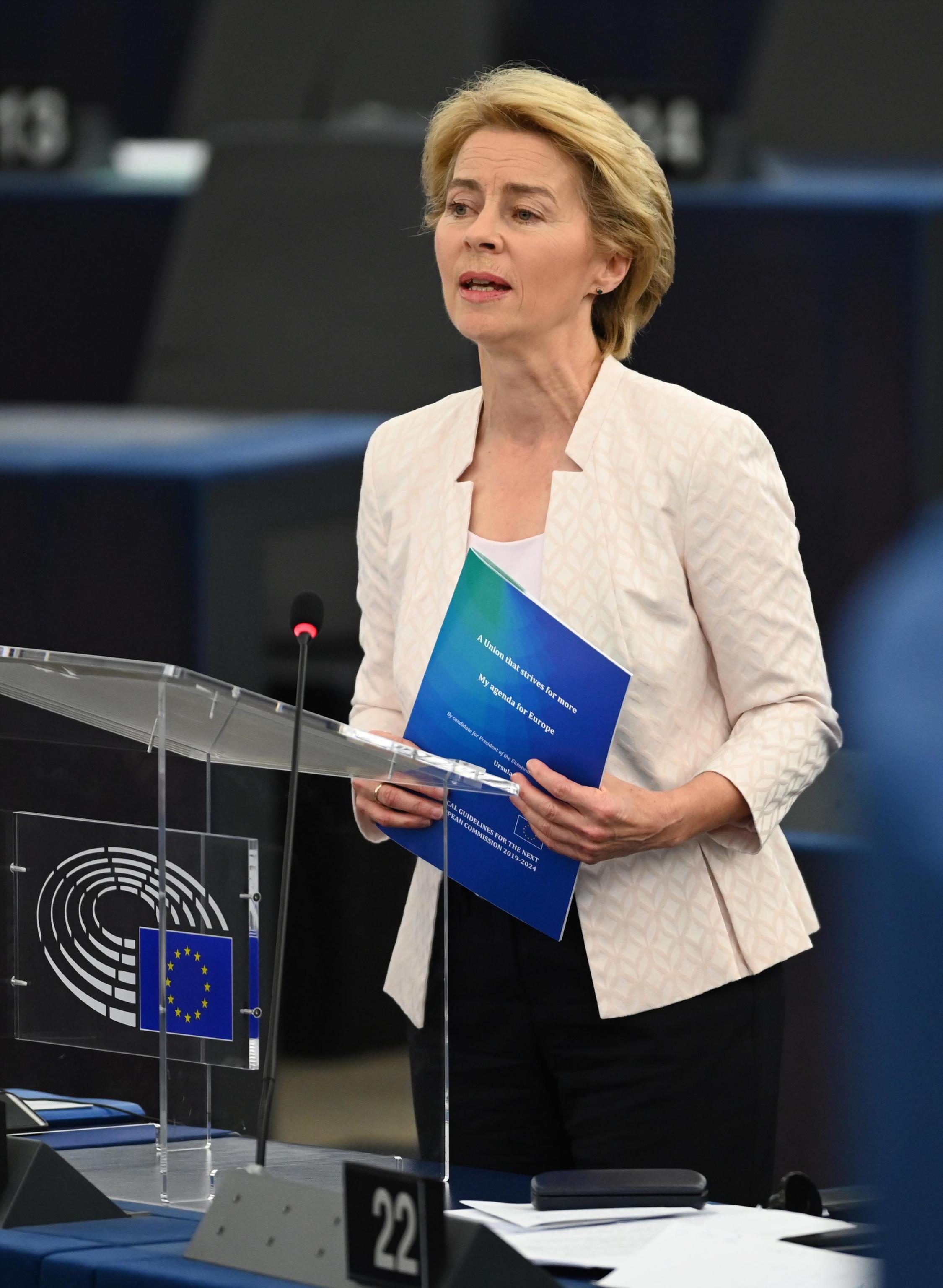 Ue, Von der Leyen: “Monitoreremo conti pubblici italiani” 
