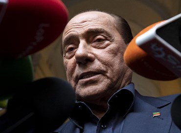 Il masochismo di Berlusconi