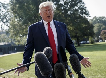 Stragi in America, Trump: “Preoccupato da chi incita all’odio”