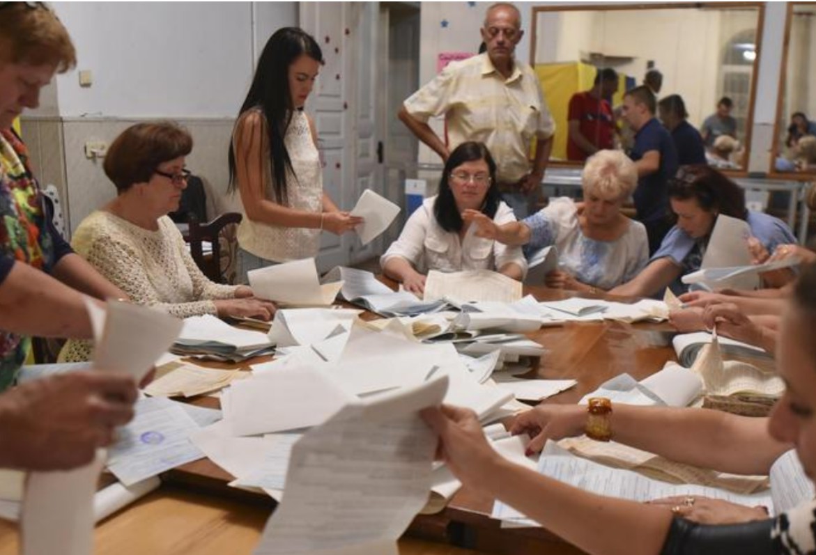 Exit-poll Germania: cala la Cdu, l’Afd al 27,5 per cento