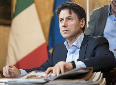 Sondaggi elettorali: Sale gradimento per Conte, cala Salvini