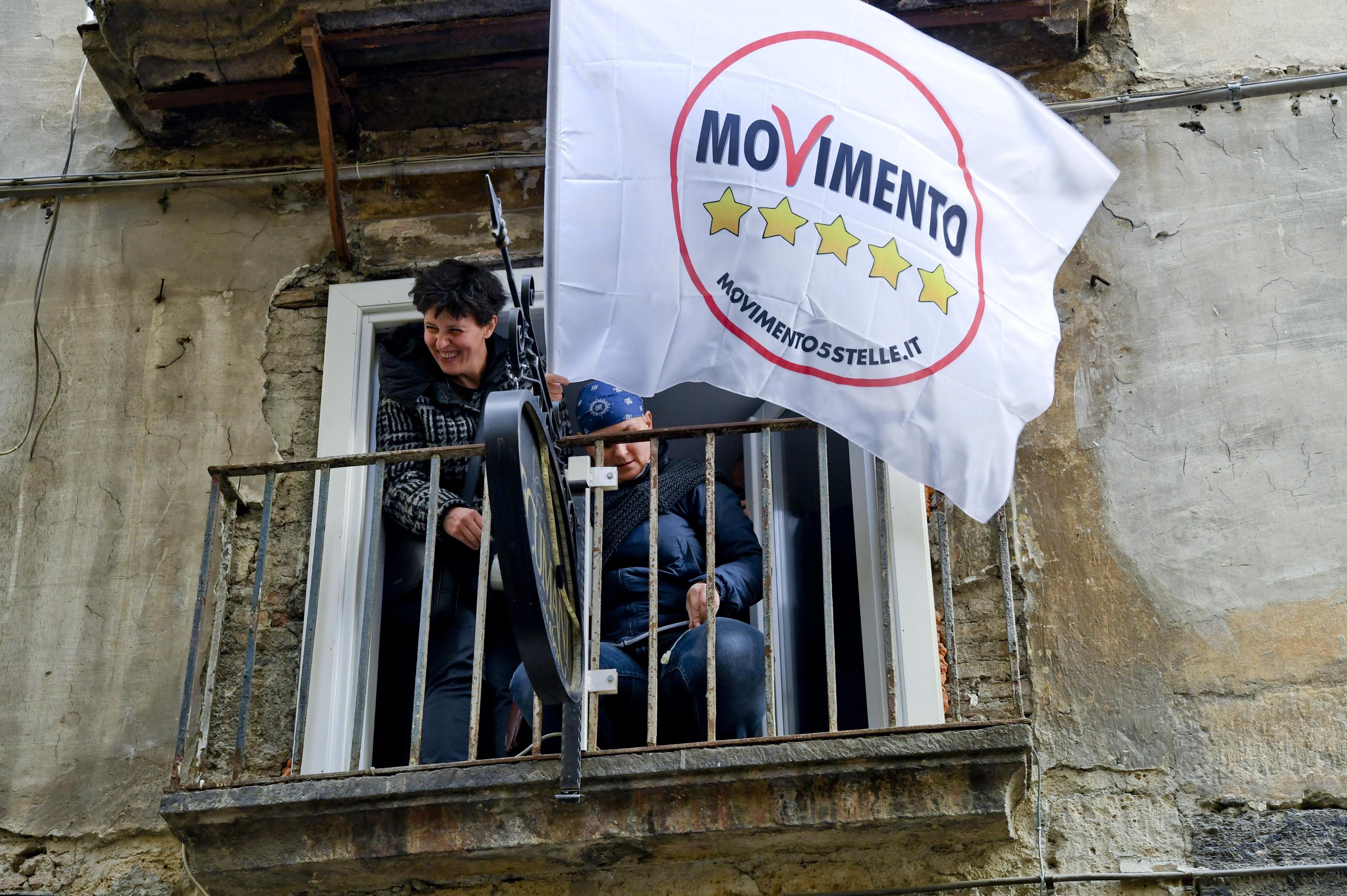 Senatori M5s, dopo la Vono altri tre “transfughi”