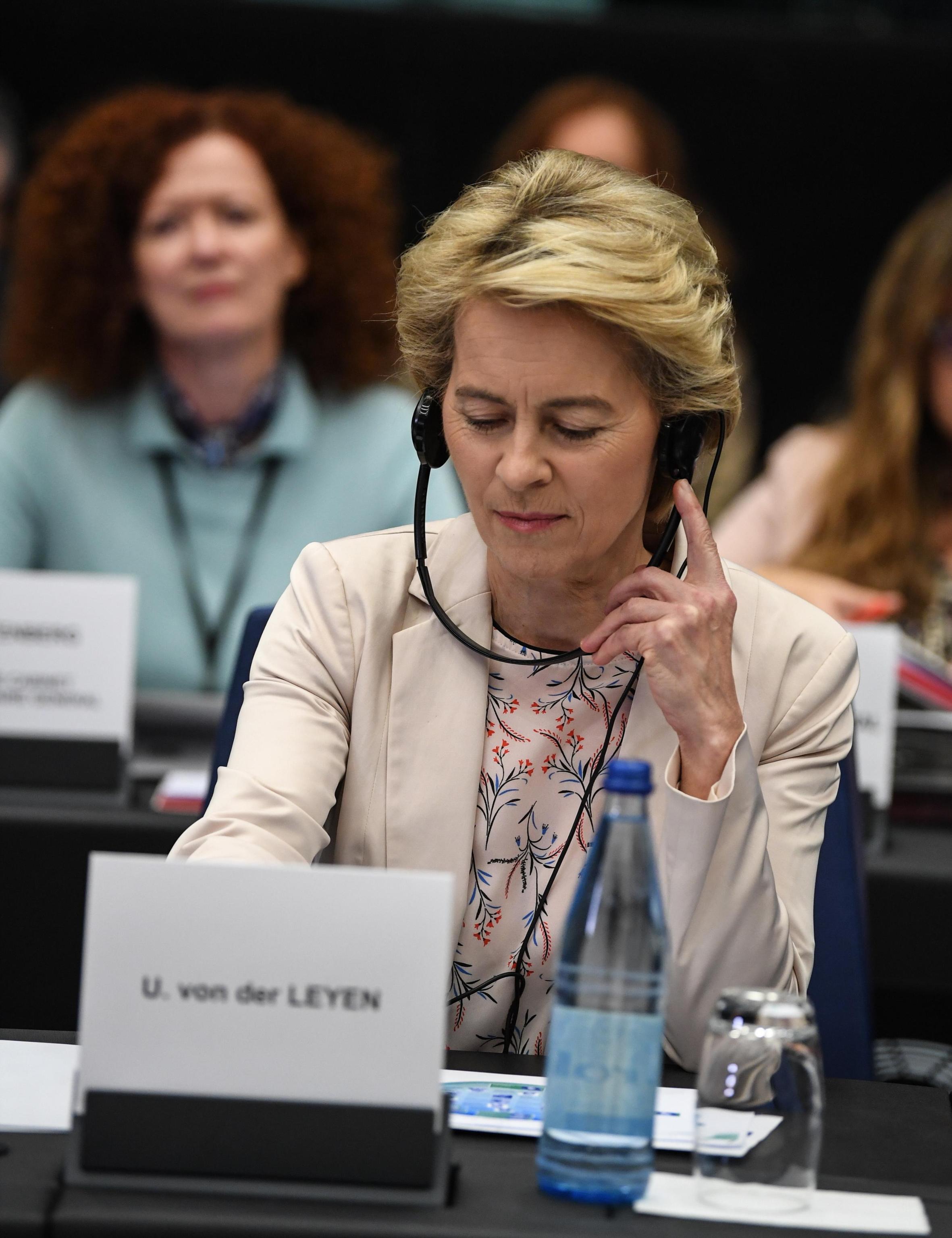 Ue, Ursula nei guai: Il Parlamento boccia due commissari