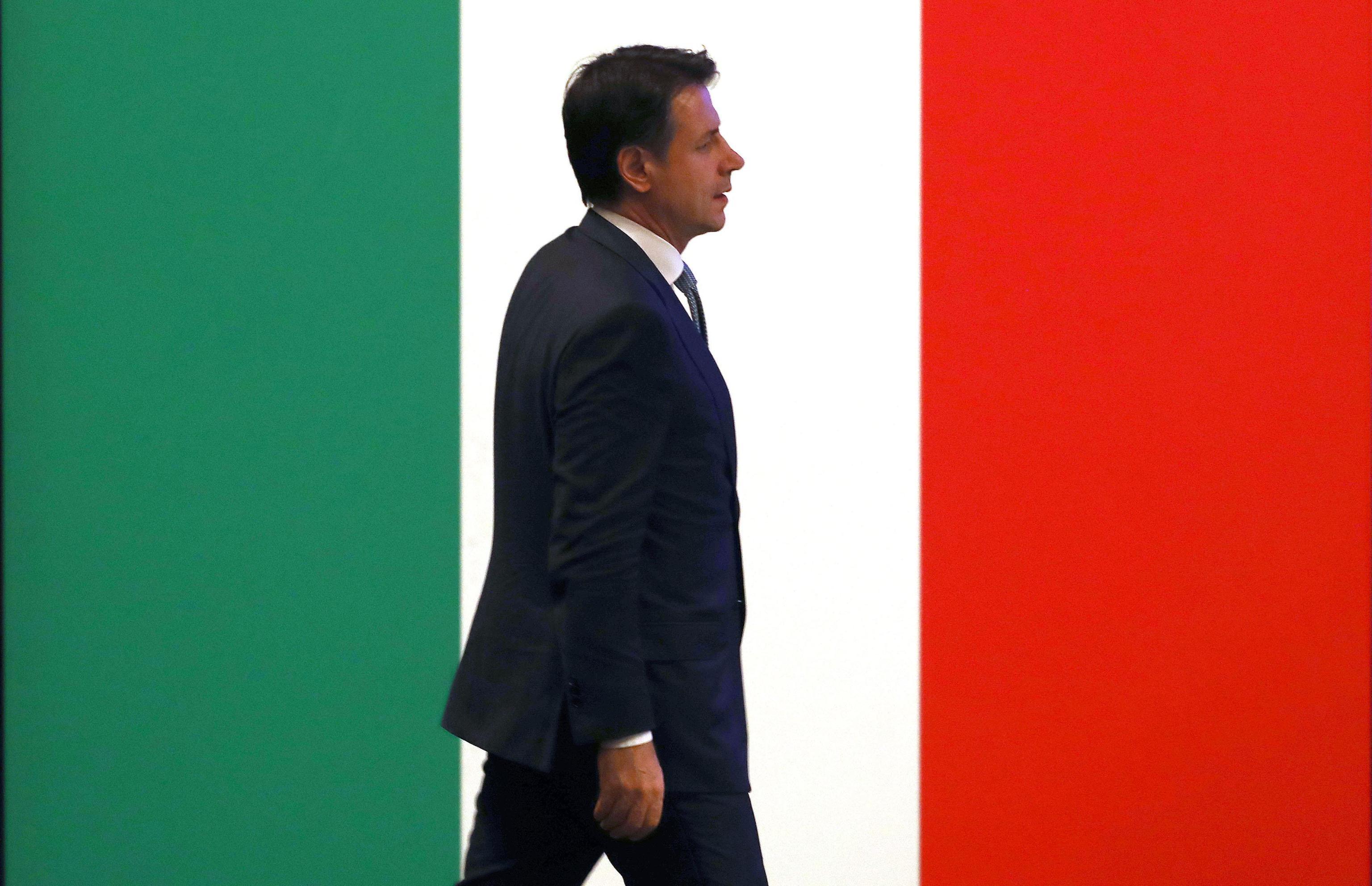 Conte il permaloso ed il gioco degli spioni