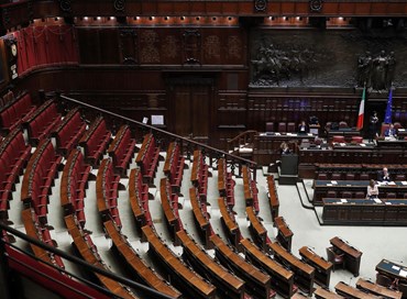 L’ultimo harakiri della politica
