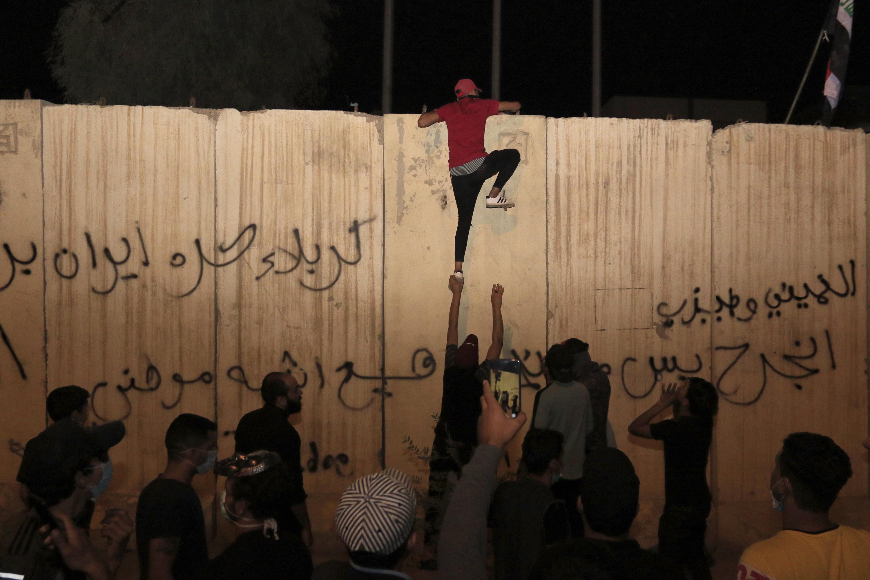 Iraq, scontri a Kerbala: almeno 3 morti