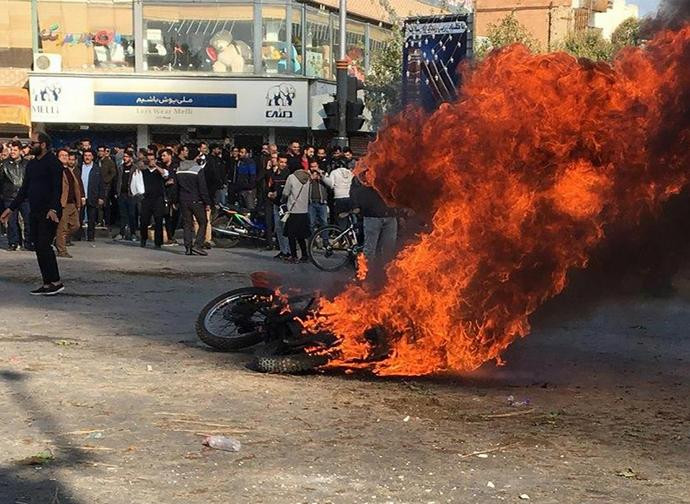 Iran a ferro e fuoco