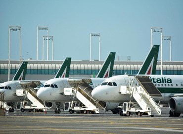 Alitalia, si valuta l’ipotesi di un super-commissario