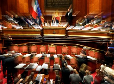 Parlamento: la decrescita infelice