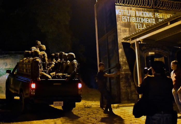 Scontri in carcere in Honduras, almeno 34 morti nel weekend