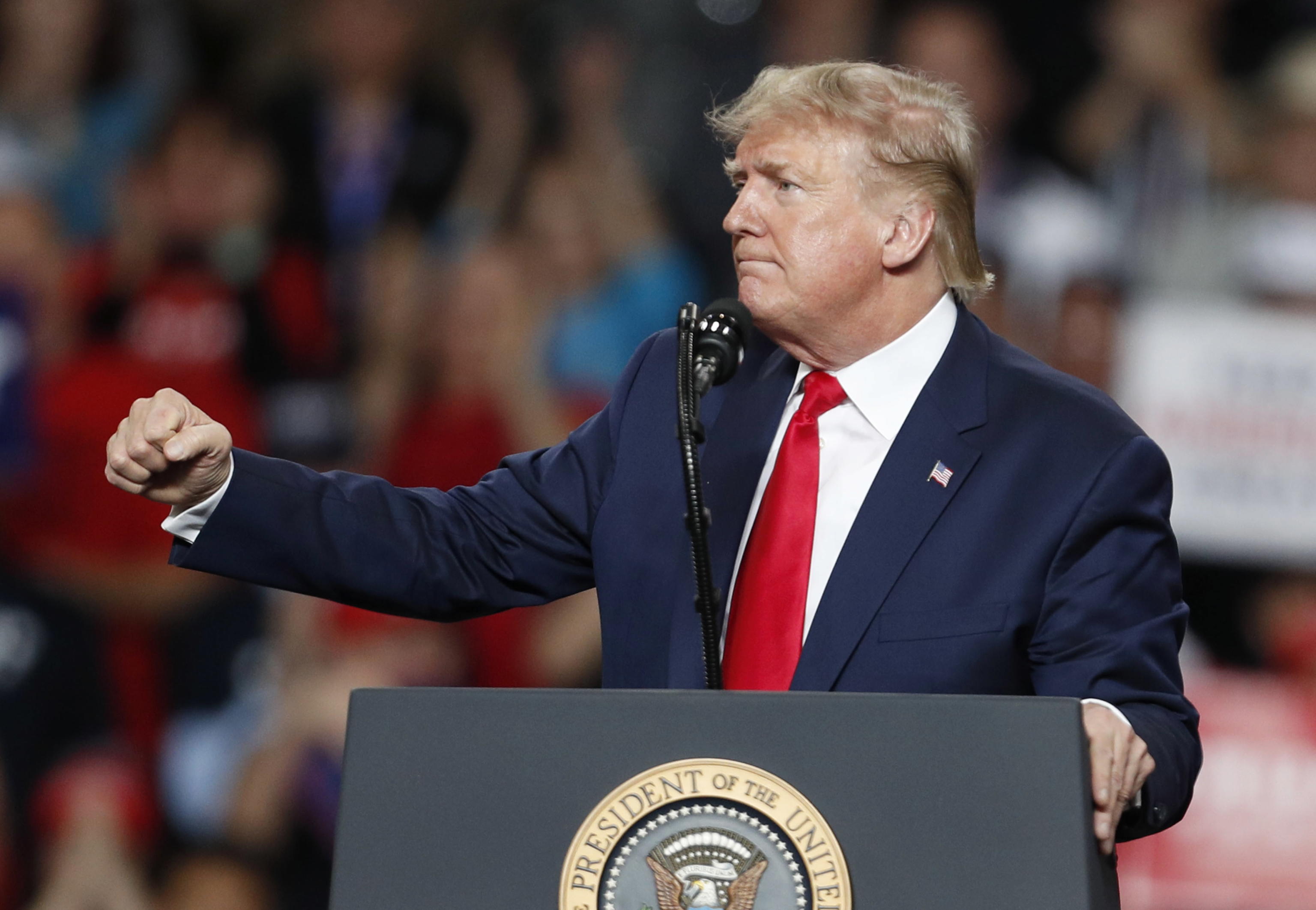 Usa, Camera limita “simbolicamente” i poteri di guerra di Trump