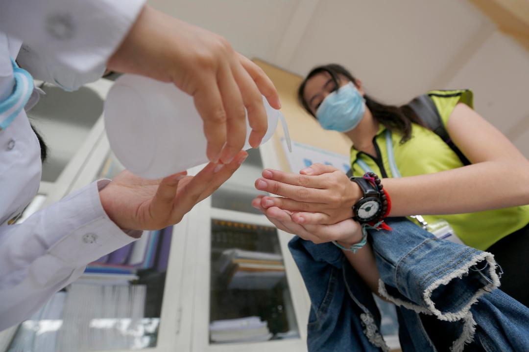 Virus cinese: i morti sono 106, oltre quattromila i casi confermati