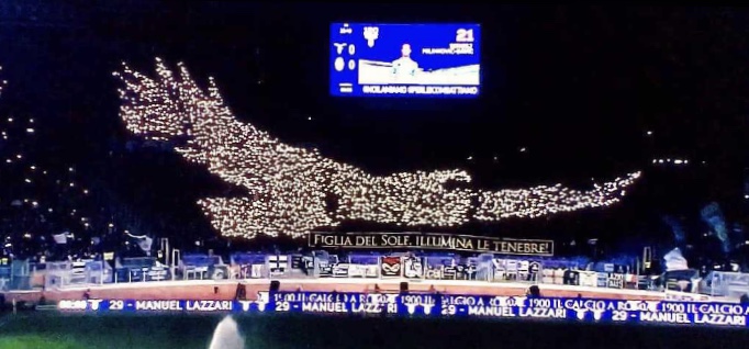 I tifosi e l’aquila di luce