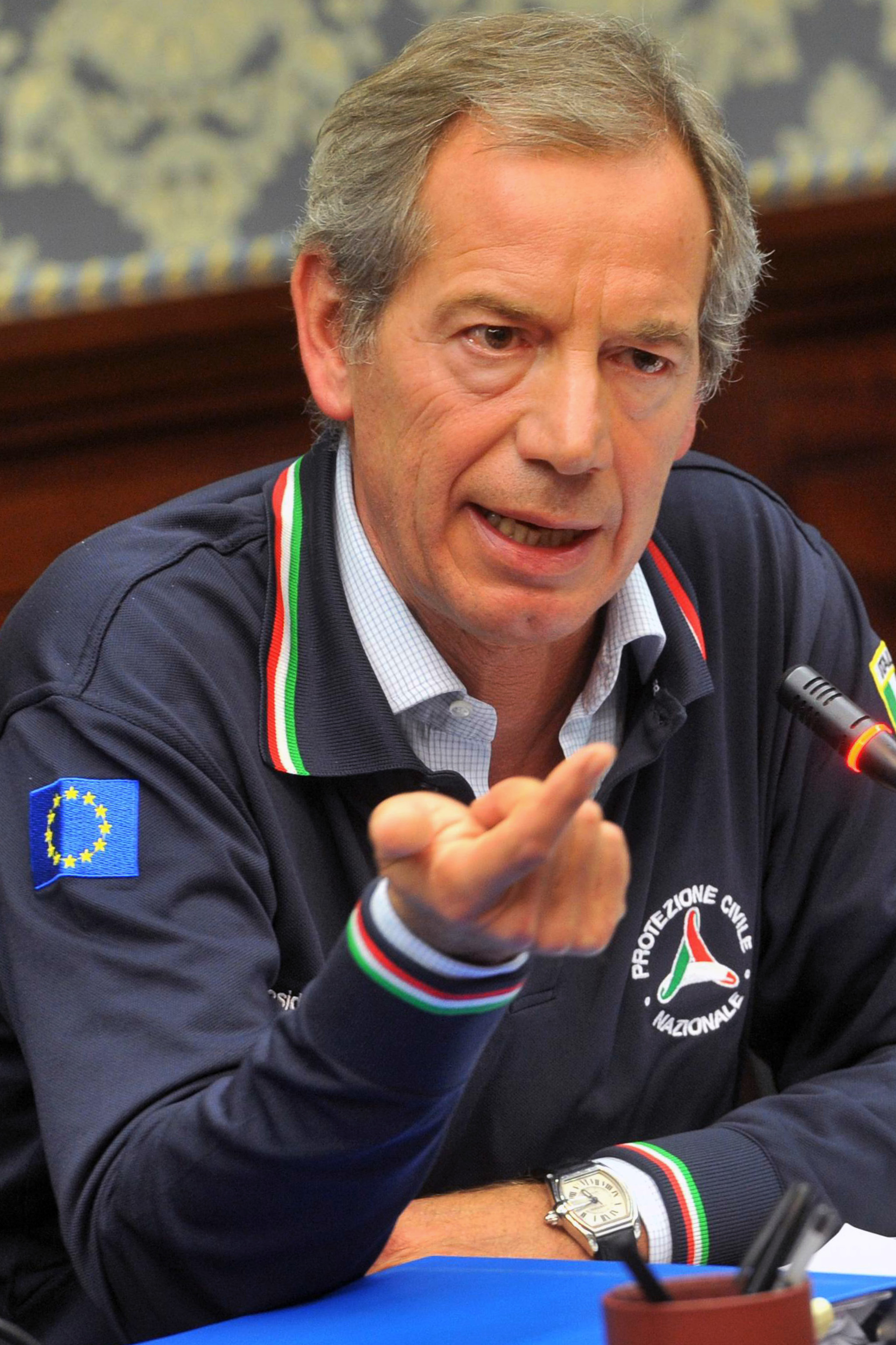 Guido Bertolaso, l’uomo che manca all’Italia