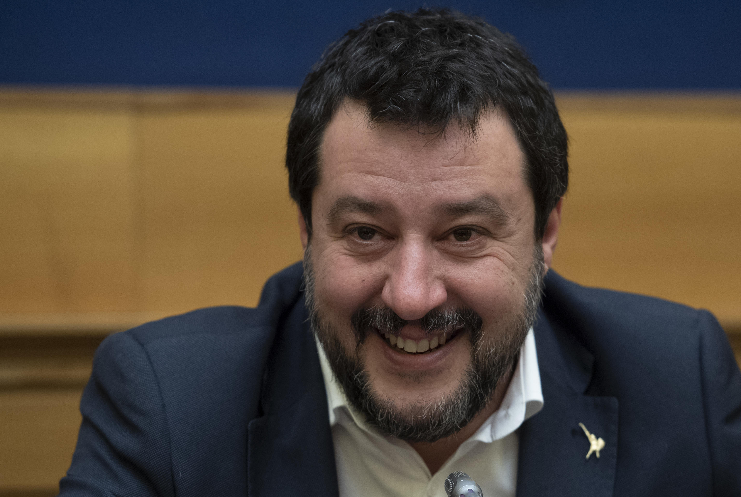 Salvini: il minuetto solitario del barbaro