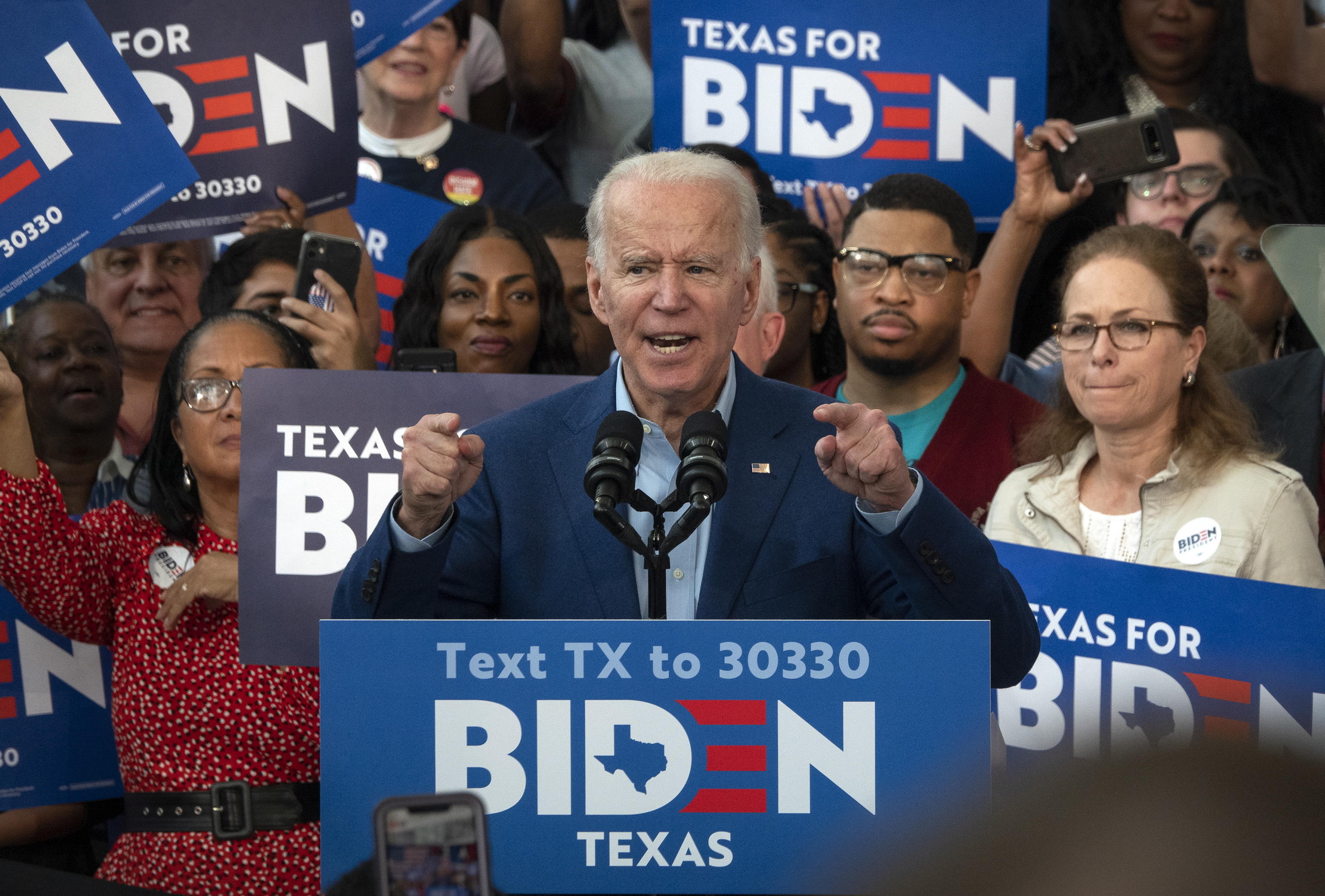 Primarie dem, Biden incassa l’endorsement di Buttigieg