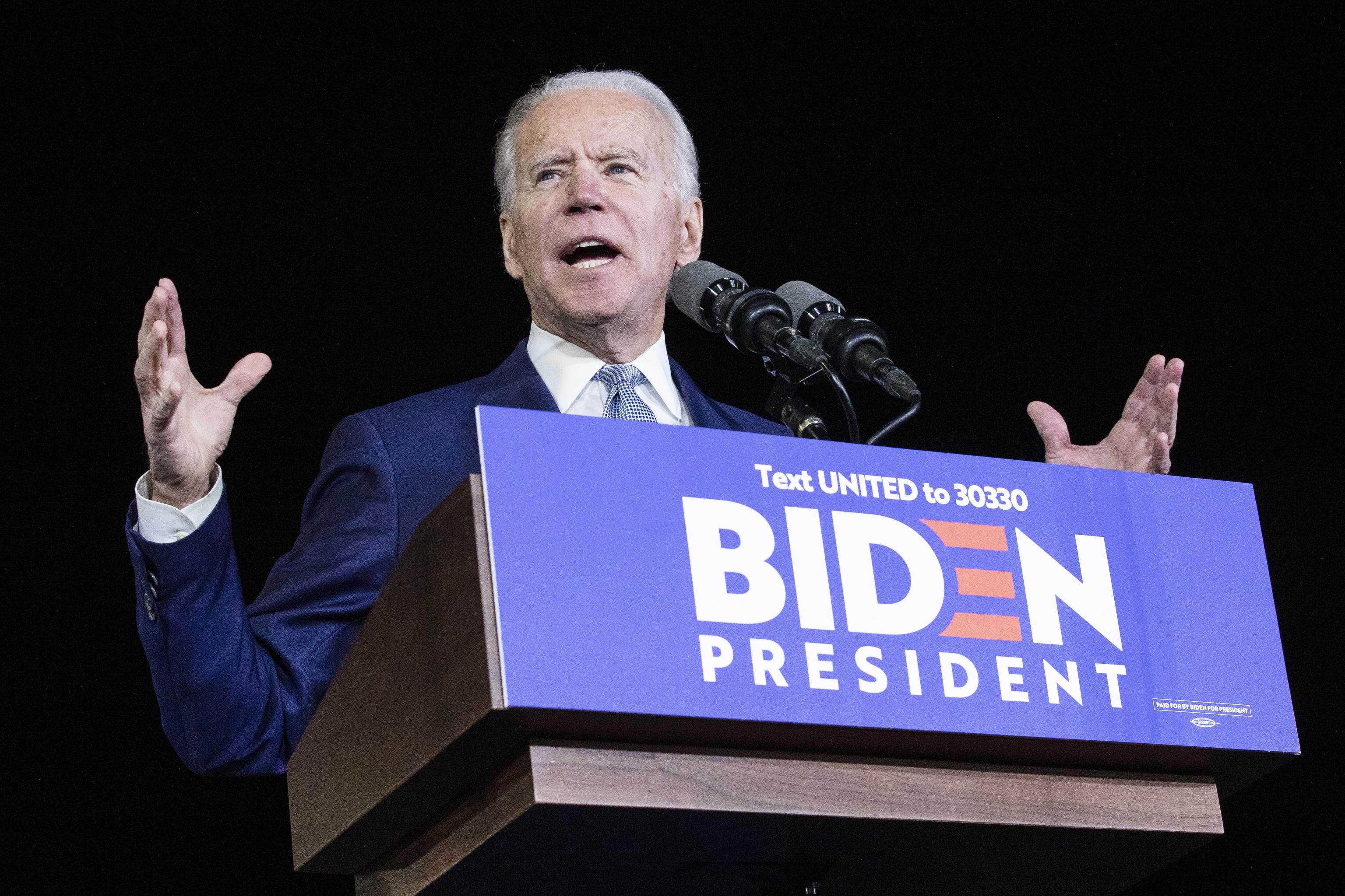 Super Tuesday dem: vince Biden, ma Sanders non molla