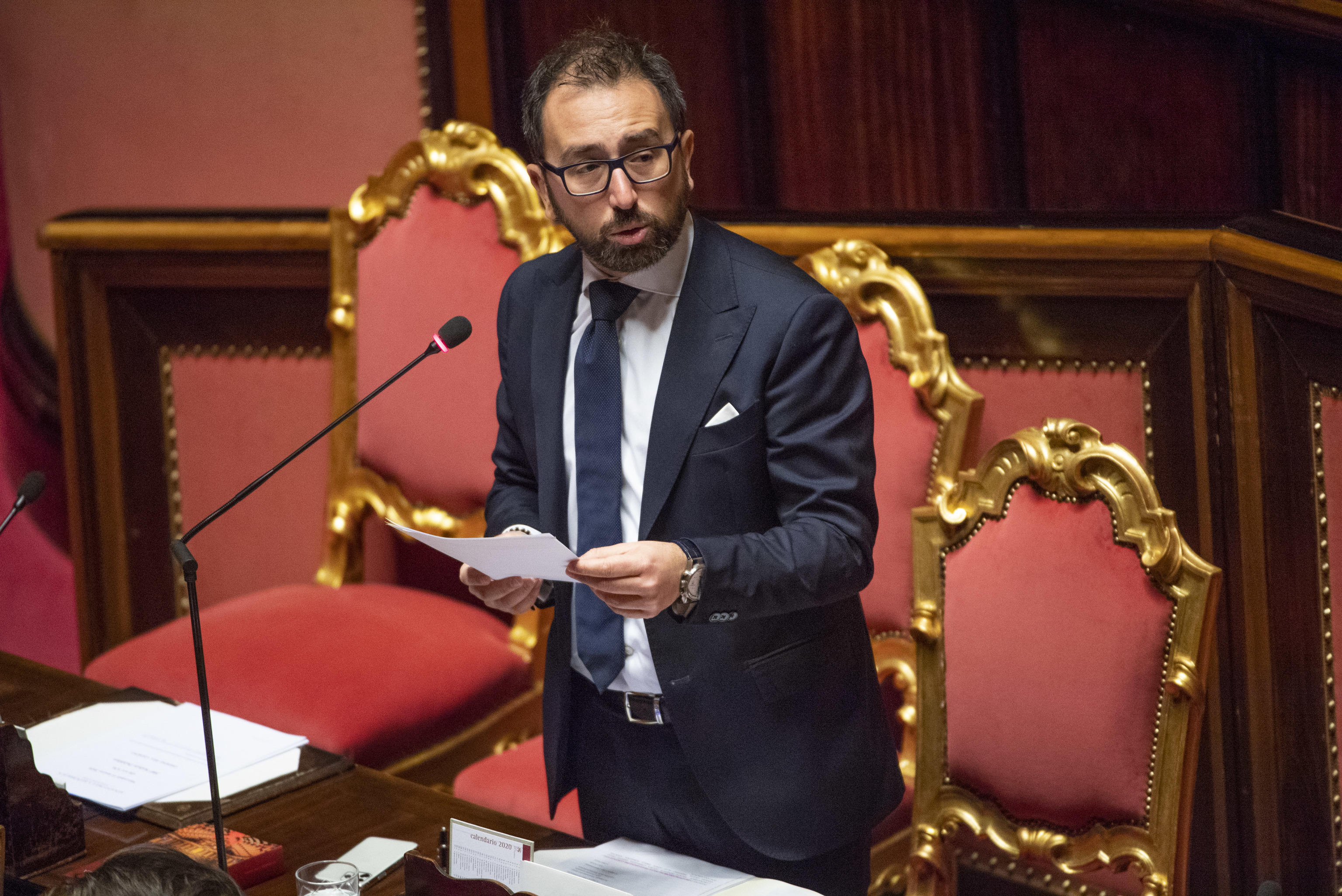 Rivolte nelle carceri: l’opposizione chiede le dimissioni di Bonafede