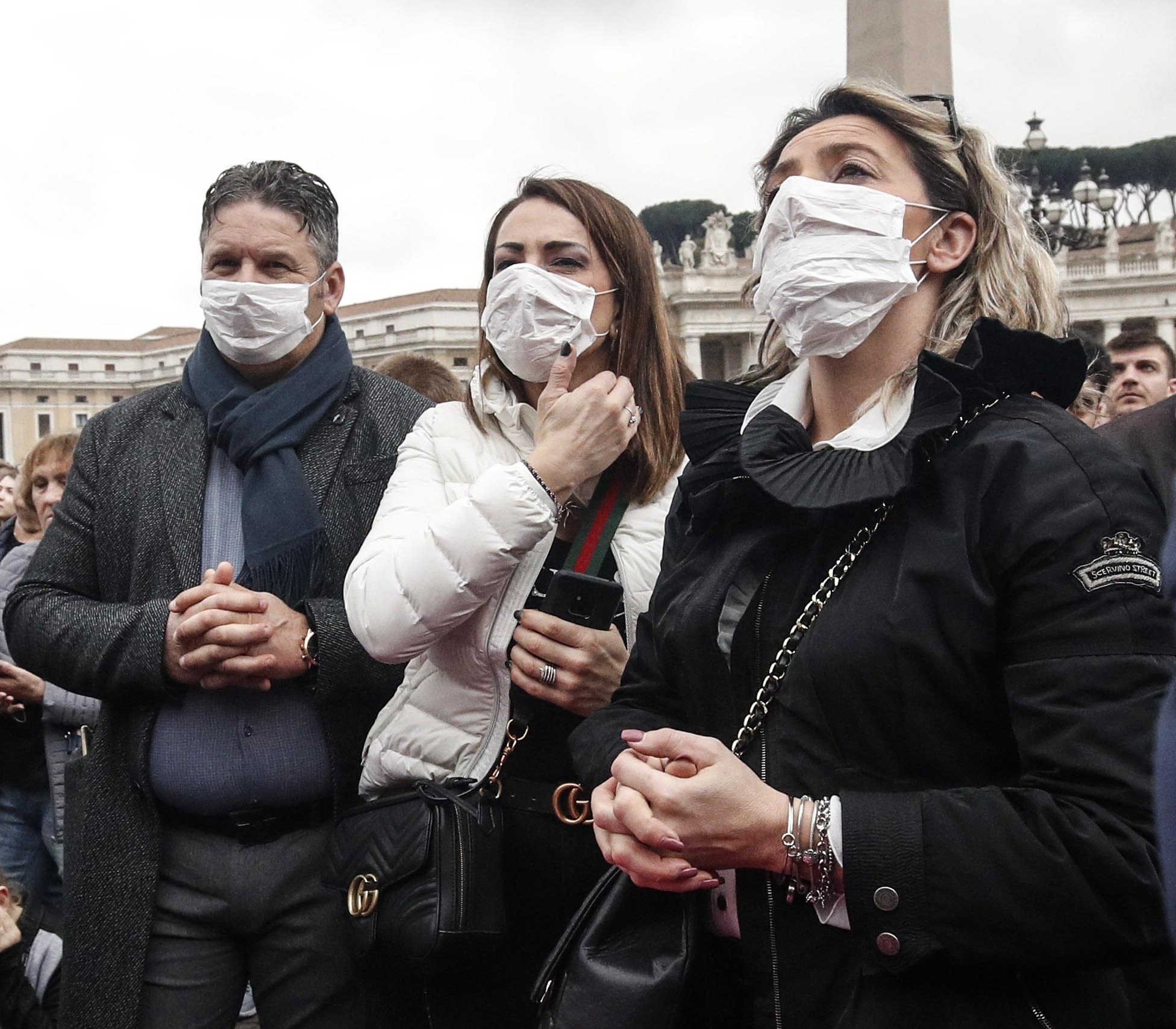 Decreto Covid-19: manca l’obbligo di mascherine e guanti