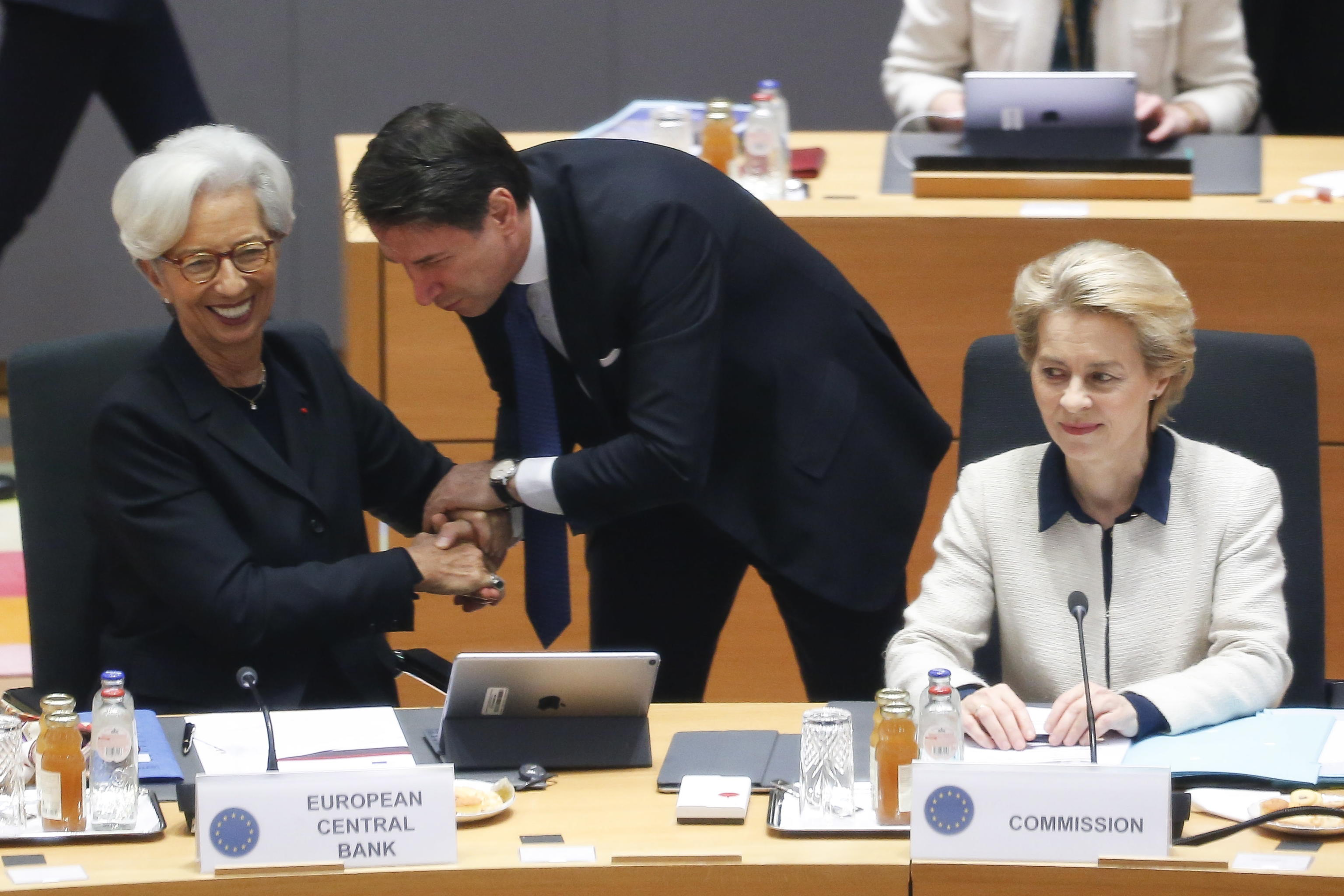 Fidarsi è bene, non fidarsi è meglio