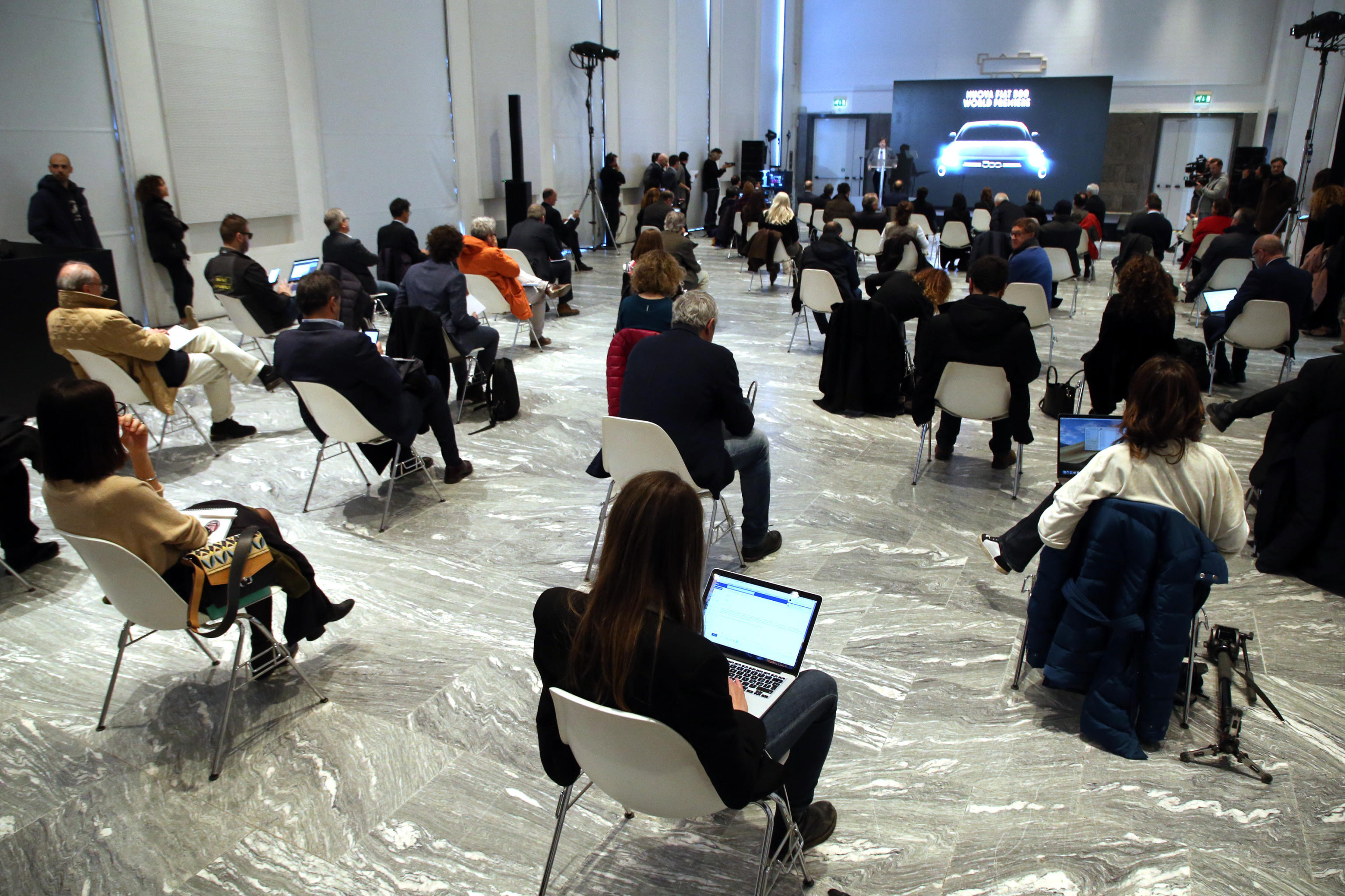 Lavoro da casa per i giornalisti