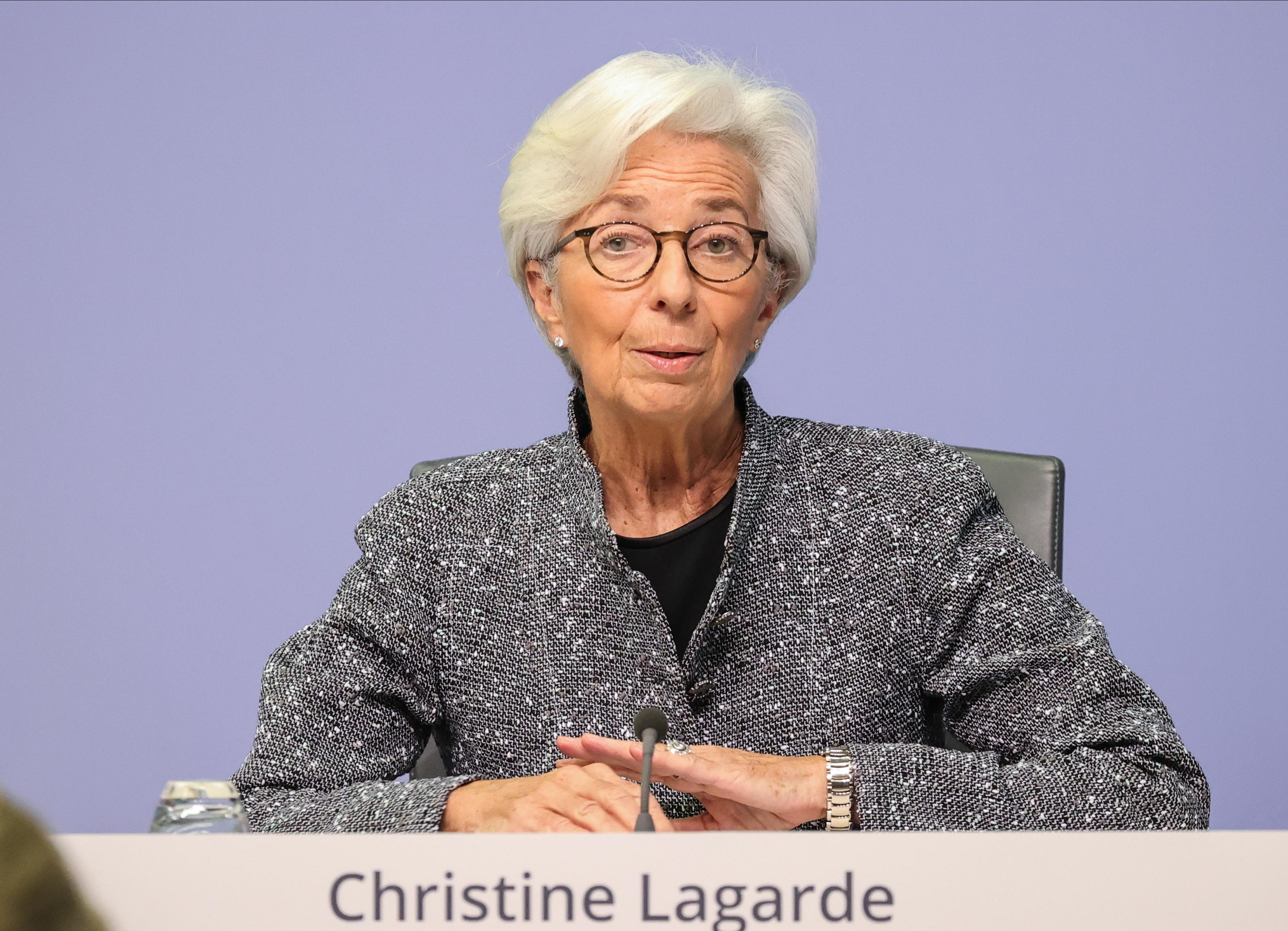 Coronavirus, Lagarde: “Sosteniamo tutti i cittadini europei”