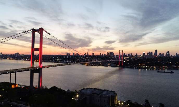 Turchia e coronavirus: il coprifuoco imperfetto