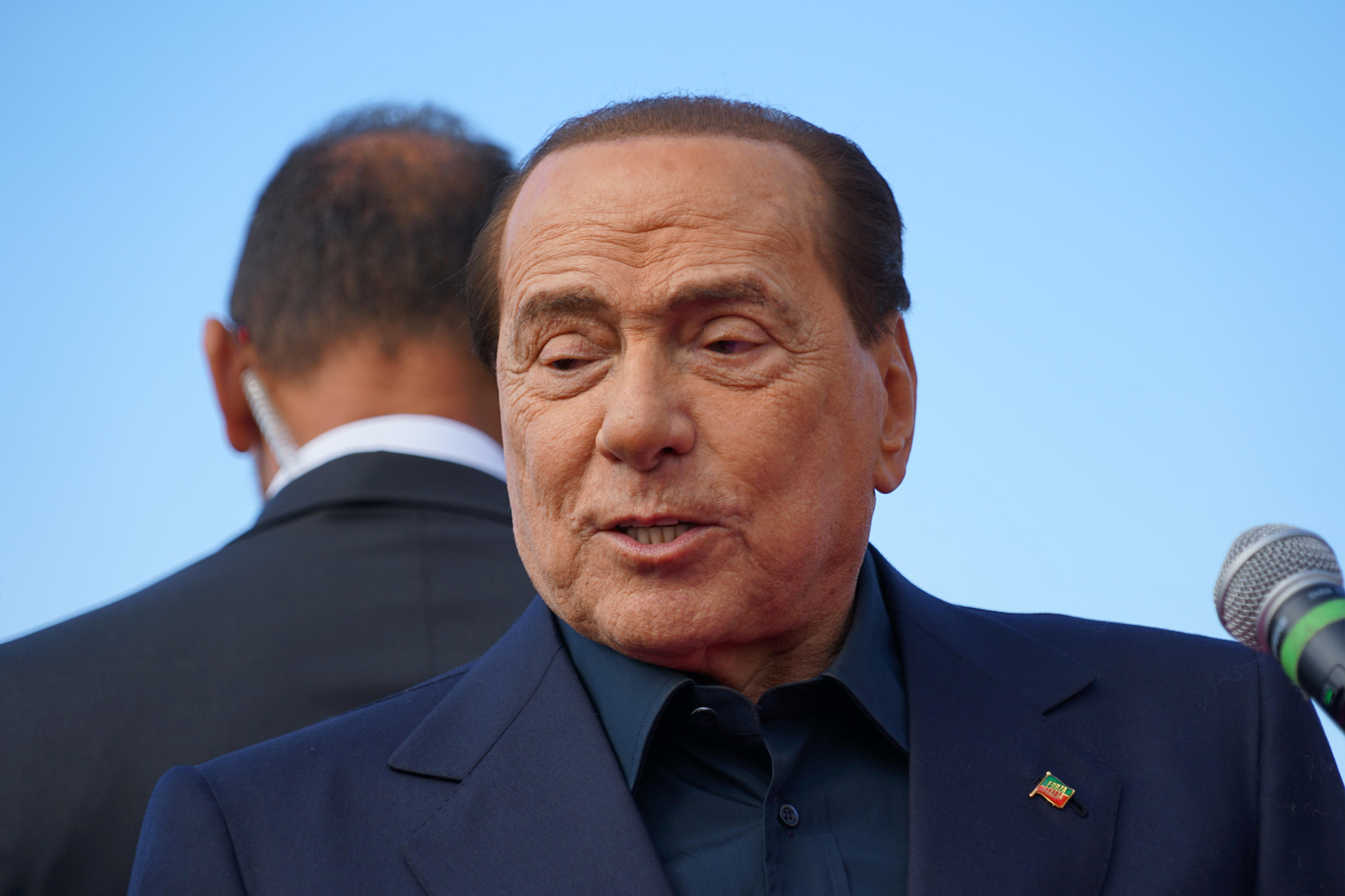 Berlusconi: amare significa non dover mai dire mi dispiace